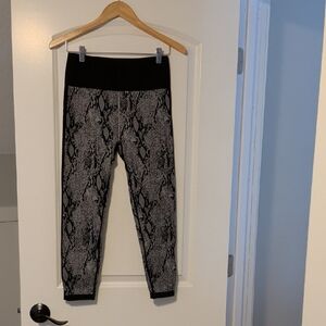 Fabletics Black and Gray Snake Print Leggings